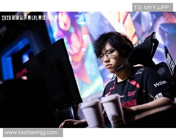 赛后复盘:V5与JDG在战术灵活性上的较量与启示 赛后复盘:V5与JDG在战术灵活性上的较量与启示